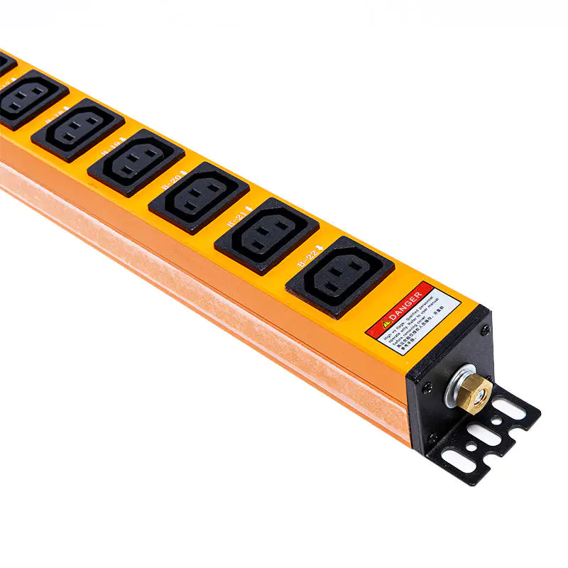 PDU gắn tủ rack dạng đứng 1.5U có đo lường RS485, chống sét lan truyền, thay nóng, 22 ổ cắm IEC C13 IEC C19